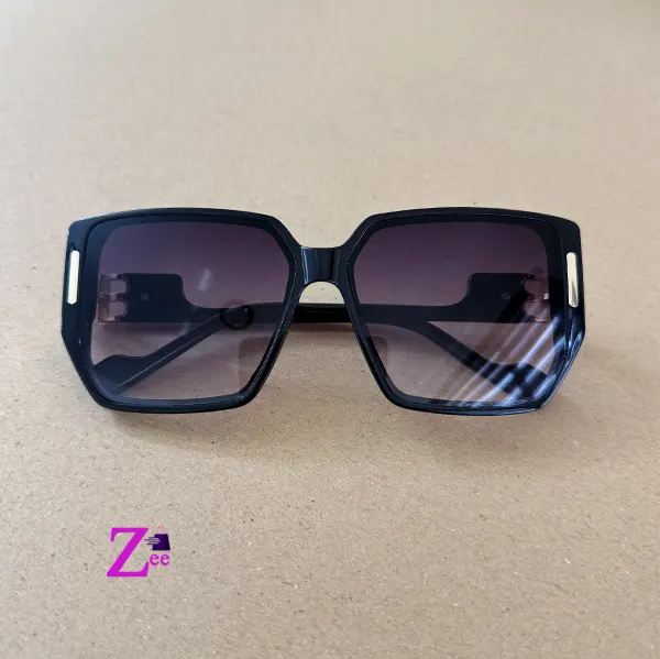 عینک آفتابی uv 400  زنانه مشکی کد 08